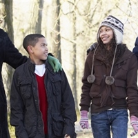 https://connect.bcbsil.com/cfs-file/__key/communityserver-blogs-components-weblogfiles/00-00-00-00-02/FamilyWalk.jpg