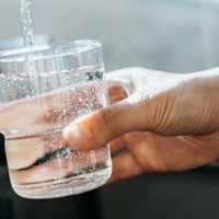 https://connect.bcbsil.com/cfs-file/__key/communityserver-blogs-components-weblogfiles/00-00-00-00-02/are-you-dehydrated.jpg