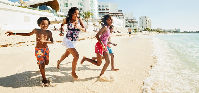 ¿Estás planeando un viaje internacional este verano? Verifica tus opciones de cobertura
