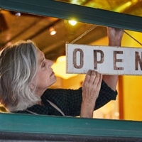 https://connect.bcbsil.com/cfs-file/__key/communityserver-blogs-components-weblogfiles/00-00-00-00-17/BrandS_2D00_age_2D00_in_2D00_medicare.jpg