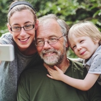 https://connect.bcbsil.com/cfs-file/__key/communityserver-blogs-components-weblogfiles/00-00-00-00-17/medicare-smartphone-terms.jpg