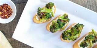charred broccoli crostini